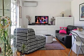 Apartment in Vir Near Jadro Beach
