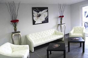 Coastal Stay With Pool in La Baule