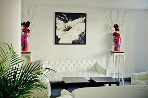 Coastal Stay With Pool in La Baule