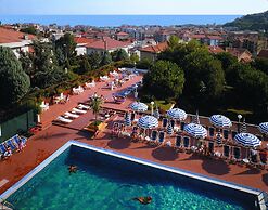 6-guest Chic Apartment in Pietra Ligure