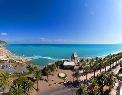 6-guest Chic Apartment in Pietra Ligure
