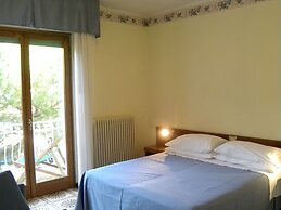 6-guest Chic Apartment in Pietra Ligure
