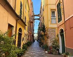 6-guest Chic Apartment in Pietra Ligure