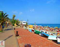 6-guest Chic Apartment in Pietra Ligure