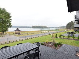 Cottage by Kiedrowickie Lake With Boat Access