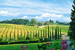 Apartment in Tuscany With Pool & Golf