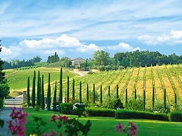 Apartment in Tuscany With Pool & Golf
