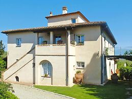 Apartment in Tuscany With Pool & Golf