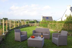 Cottage by Goelo Coast With Sea Views