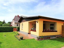 Gemutliches Ferienhaus mit Grill in Zinnowitz
