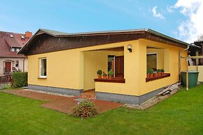 Gemutliches Ferienhaus mit Grill in Zinnowitz
