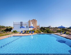 Saltwater Pool Apartment in Chania