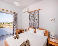 Saltwater Pool Apartment in Chania