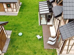 Residence in Zastan With Lake Access