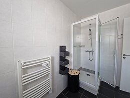 Comfortable Apartment, 50 m Sandy Beach