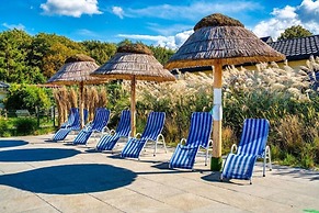 Comfortable Holiday Homes, Pool, Jacuzzi