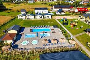 Comfortable Holiday Homes, Pool, Jacuzzi