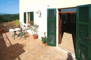 Country House in Chiusdino With Panoramic Views