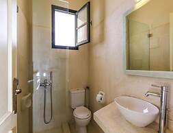 Villa in Episkopi With Private Pool