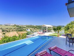 Villa in Episkopi With Private Pool