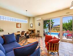 Villa in Episkopi With Private Pool