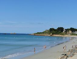 Studio in Plougasnou With Sea View and Beaches