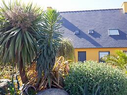 Holiday Home With Jacuzzi, Guisseny