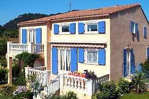Terraced House in Vidauban With Pool