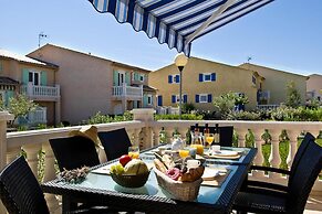 Terraced House in Vidauban With Pool
