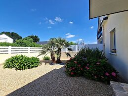 Semi-detached House, Penestin