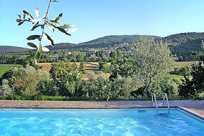 Charming Villa in Tuscany With Pool & Views