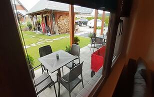 Large, 2-story Holiday Home, Sauna, Jacuzzi