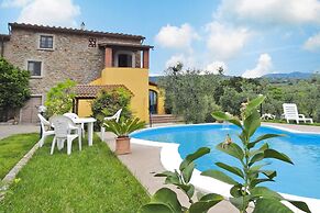 Villa in Vinci With Private Pool & Vineyard Views