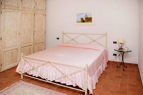 Villa in Vinci With Private Pool & Vineyard Views