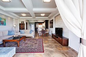 Seaside Villa With Private Pool