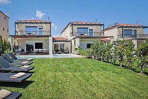 Seaside Villa With Private Pool