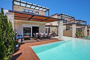 Seaside Villa With Private Pool