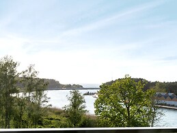 Apartment Overlooking the River, Sauna, Dziwnow