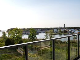 Apartment Overlooking the River, Sauna, Dziwnow