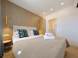 Apartment in Ugljan With Beach and Pool