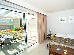 Zaton Apartment With Pool for Four
