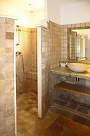 Premium Villa With Garden and Pool, Lambesc