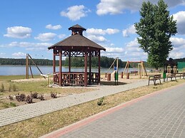 Comfortable Holiday Apartment With a Lake View
