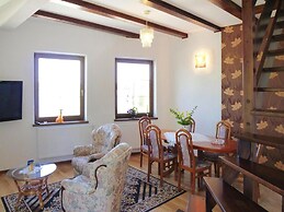 Comfortable Holiday Apartment With a Lake View