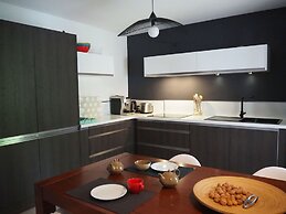 Holiday Home in Pertuis With Private Pool