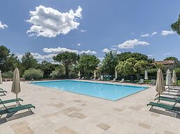La Motte Resort Near Beach