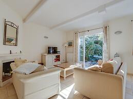 La Motte Resort Near Beach