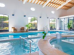 La Motte Resort Near Beach