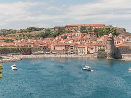 Apartment in Collioure With Sea View