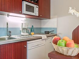 Apartment in Collioure With Sea View